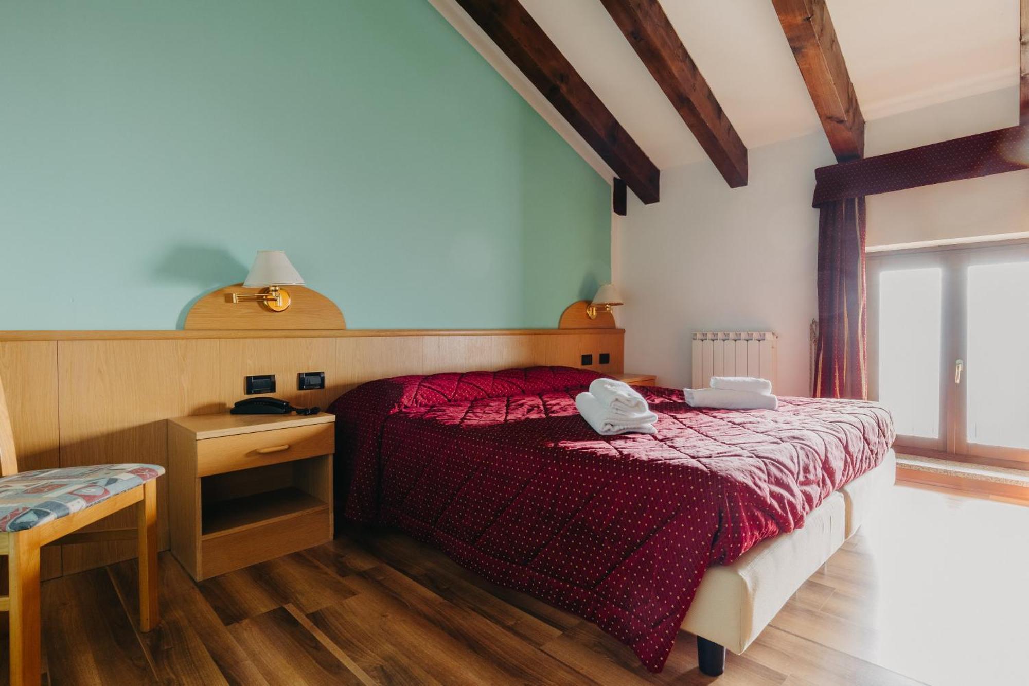 Hotel Spera Strigno Bagian luar foto