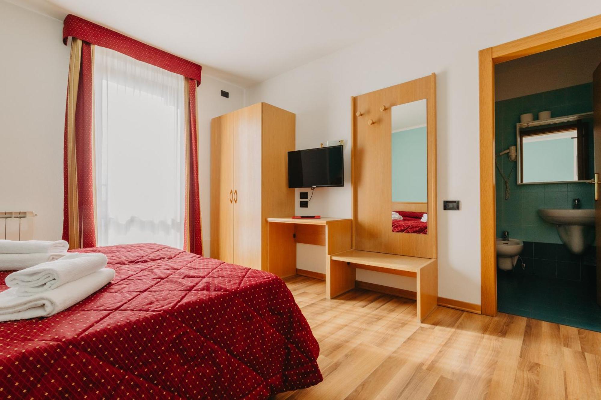 Hotel Spera Strigno Bagian luar foto